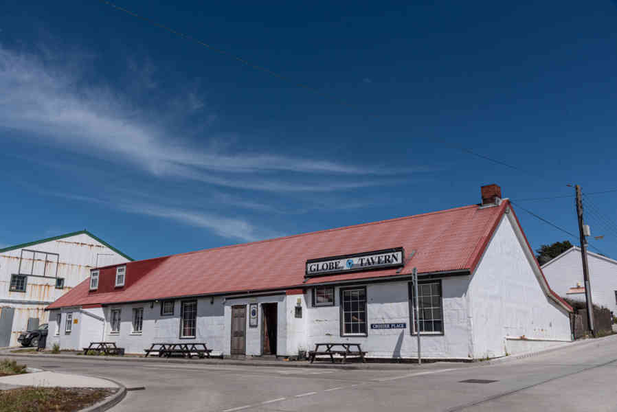 Islas Falkland o Malvinas 024 - Port Stanley - Globe Tavern.jpg